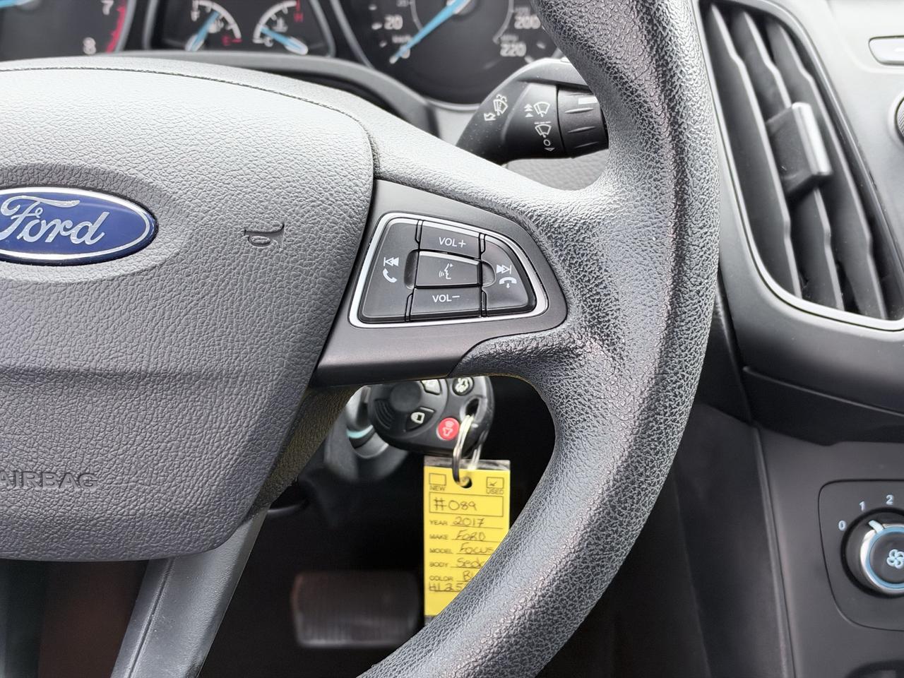 2017 Ford Focus 4DR SDN SE Photo