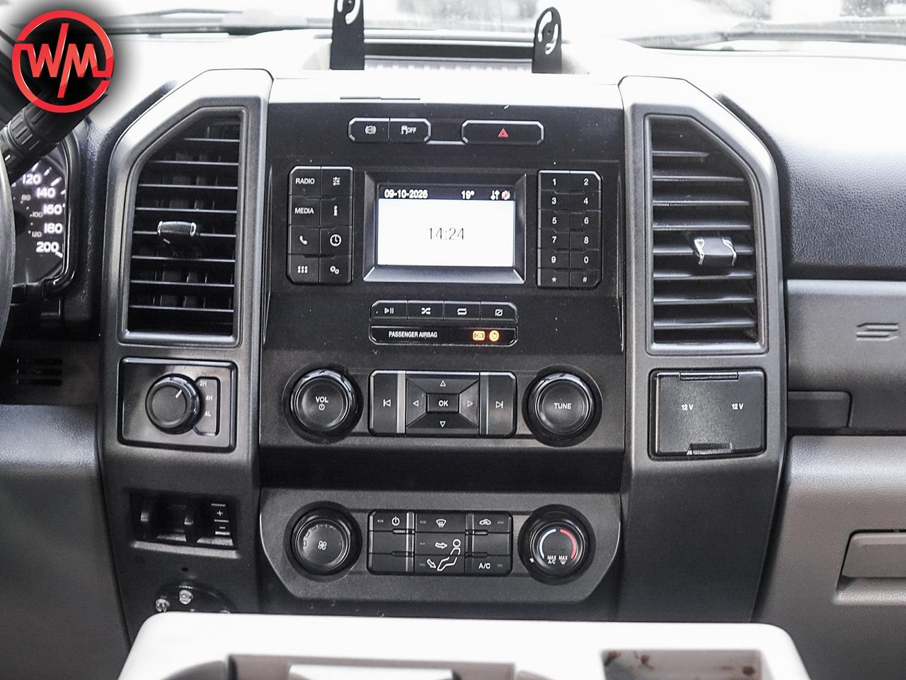 2020 Ford SUPER DUTY F-550 DRW XL*4X4*CREW CAB*DIESEL*BLUETOOTH*6 PASSENGER Photo
