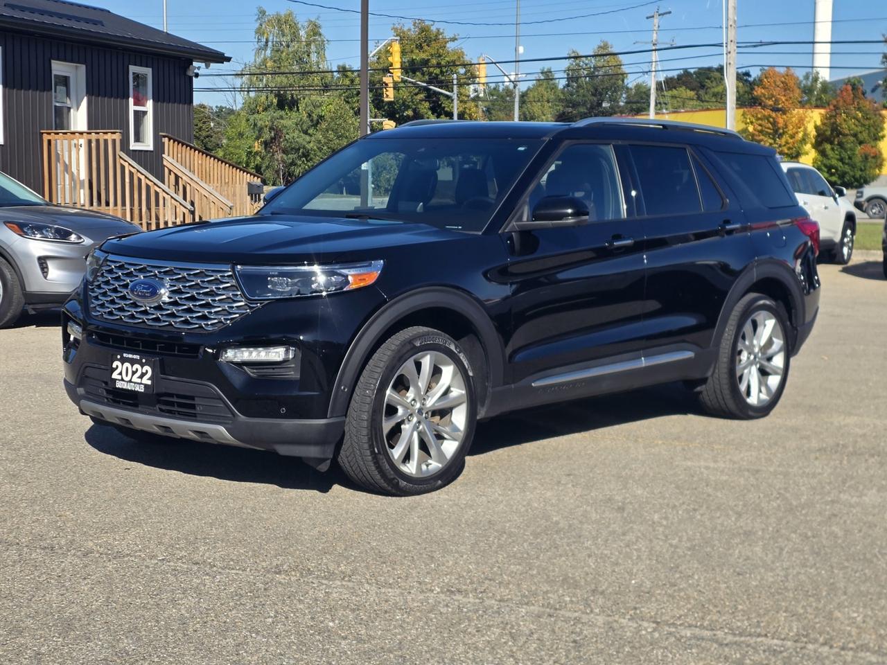 2022 Ford Explorer Platinum AWD Includes snow tire package - Photo #1