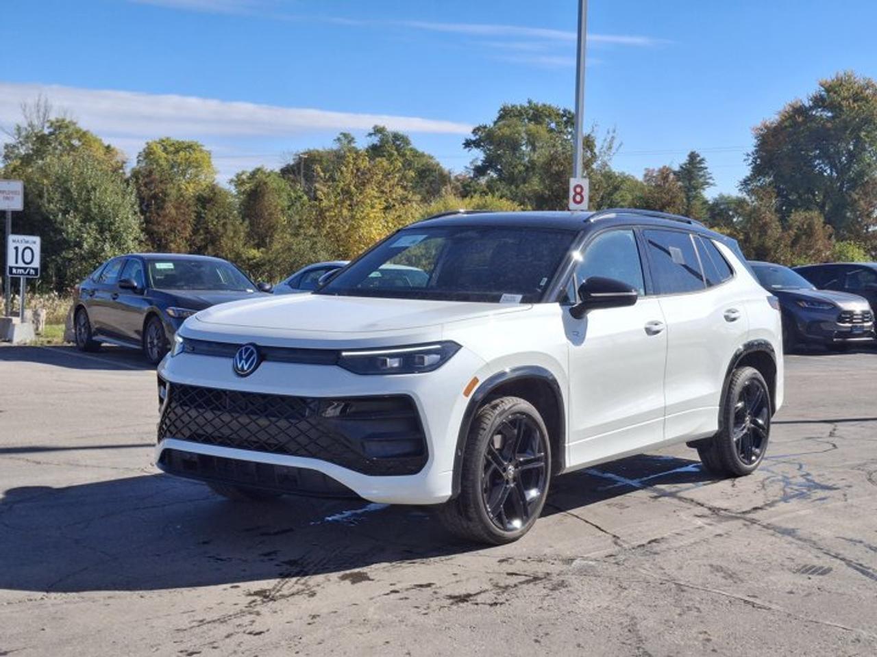 2026 Volkswagen Tiguan Comfortline R-Line Black Edition 4Motion | Leather | Pano Roof | Heated Seats + Steering | and More! Photo
