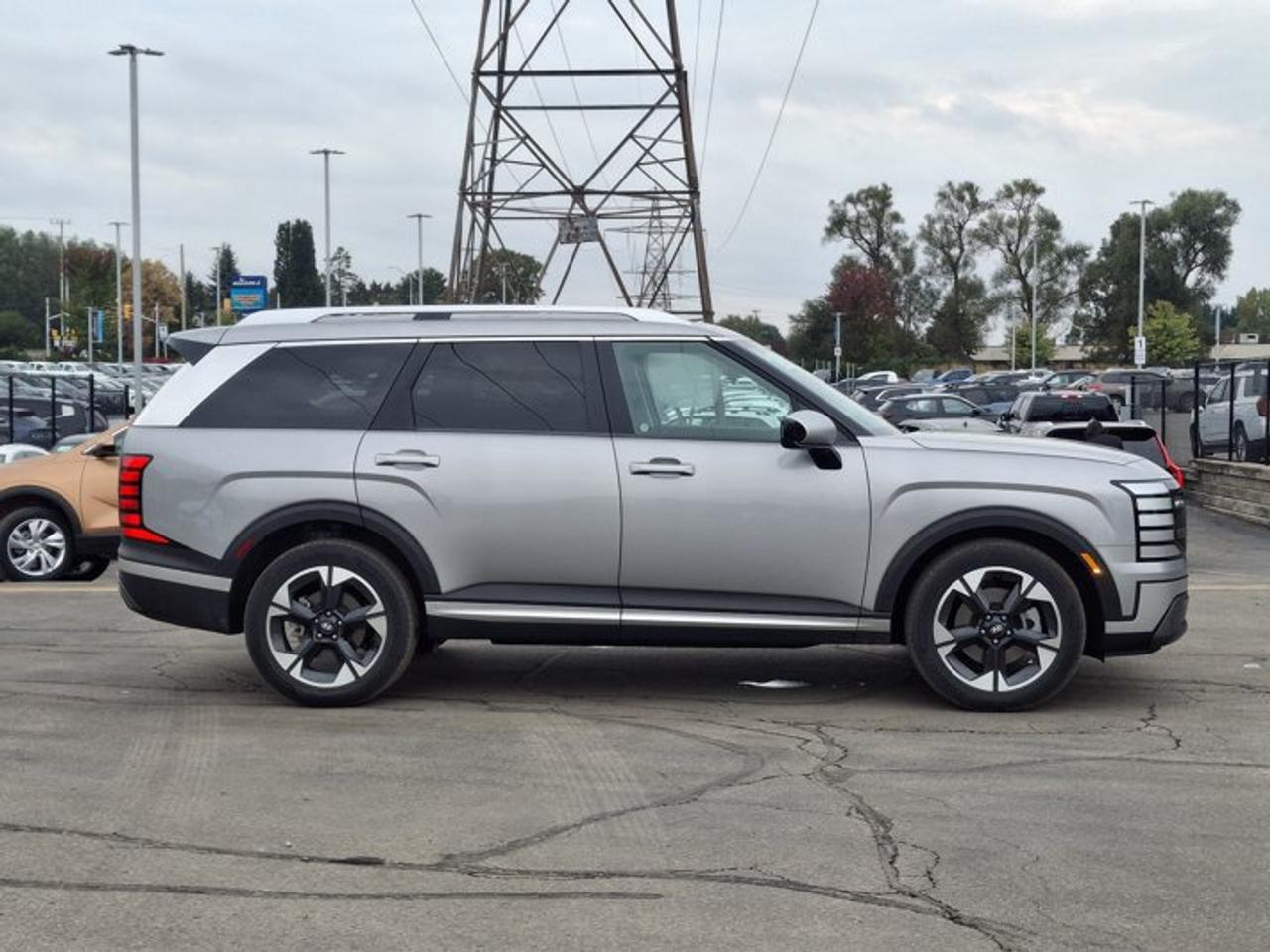 2026 Hyundai PALISADE Preferred Trend AWD | Leather | Sunroof | Heated + Cooled Seats | Heated Steering | and More ! Photo