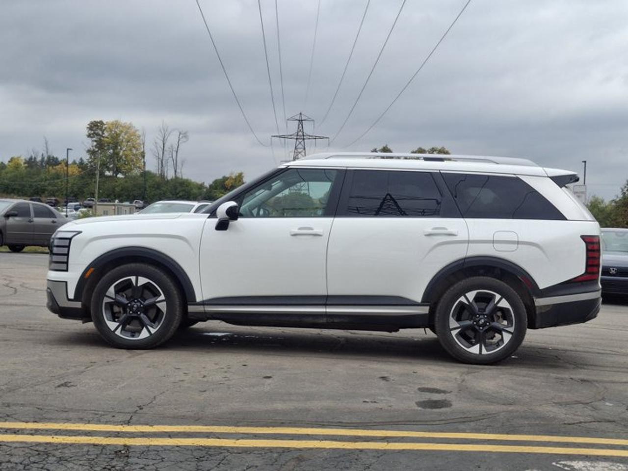 2026 Hyundai PALISADE Preferred Trend AWD | Leather | Sunroof | Heated + Cooled Seats | Heated Steering | and More ! Photo