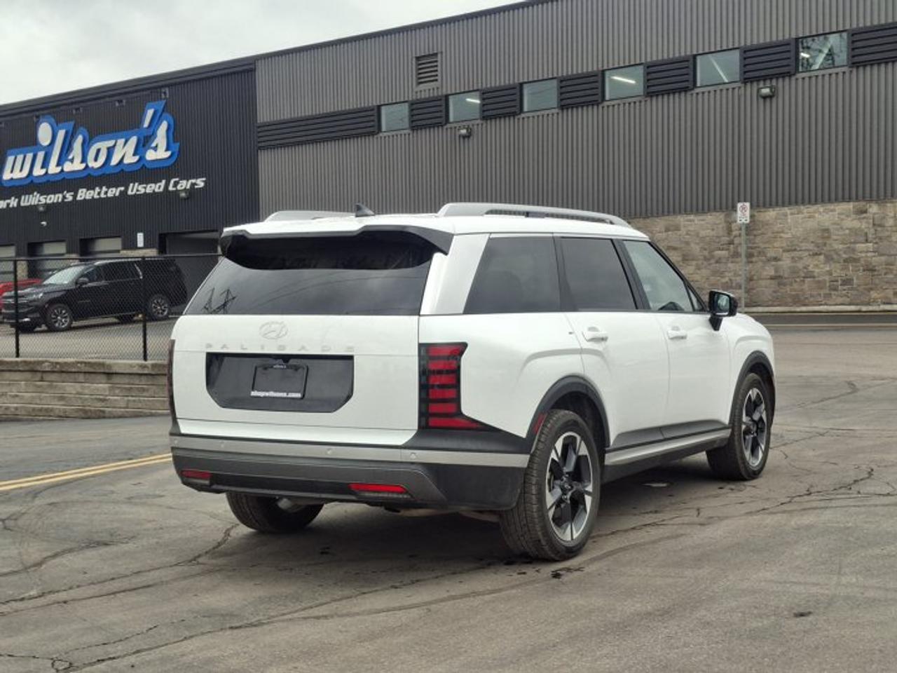 2026 Hyundai PALISADE Preferred Trend AWD | Leather | Sunroof | Heated + Cooled Seats | Heated Steering | and More ! Photo