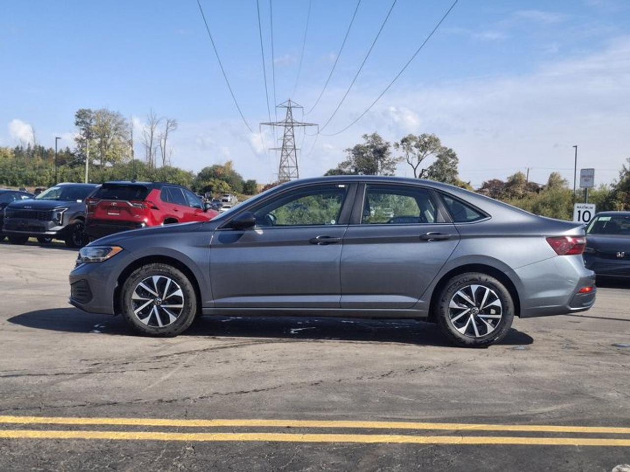 2024 Volkswagen Jetta Trendline Auto | Heated Seats + Steering | Digital Cockpit | CarPlay + Android Auto | and More ! Photo5