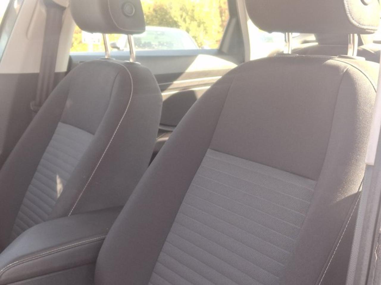 2024 Volkswagen Jetta Trendline Auto | Heated Seats + Steering | Digital Cockpit | CarPlay + Android Auto | and More ! Photo