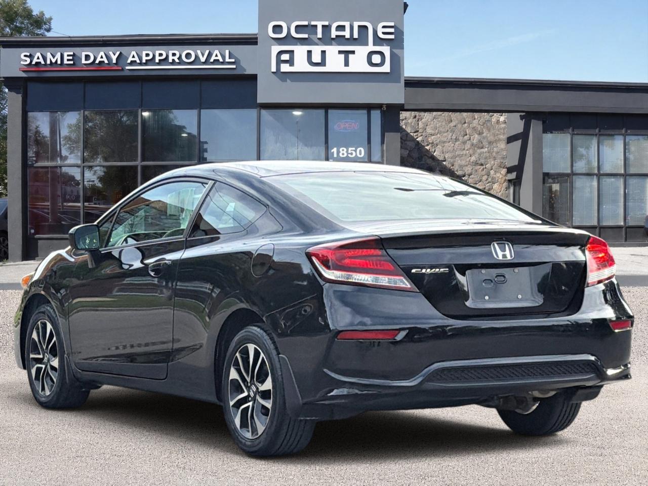 2015 Honda Civic 2DR MAN Photo