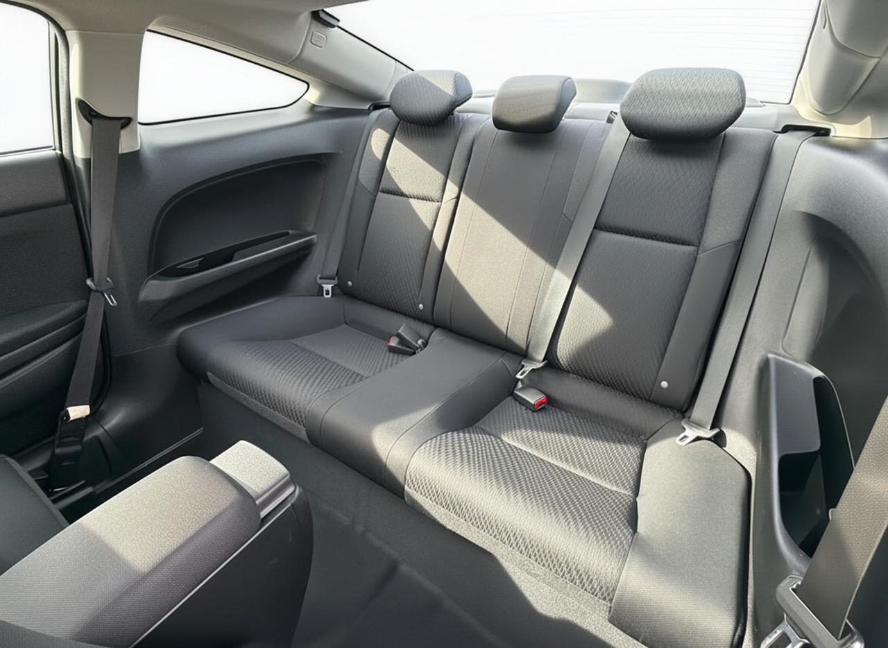 2015 Honda Civic 2DR MAN Photo