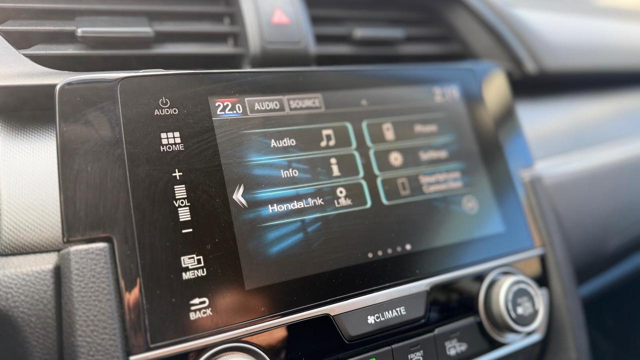 2017 Honda Civic 4dr Cvt Lx Photo