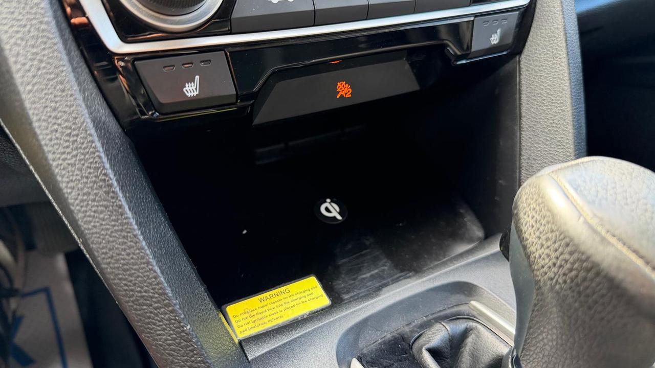 2017 Honda Civic 4dr Cvt Lx Photo