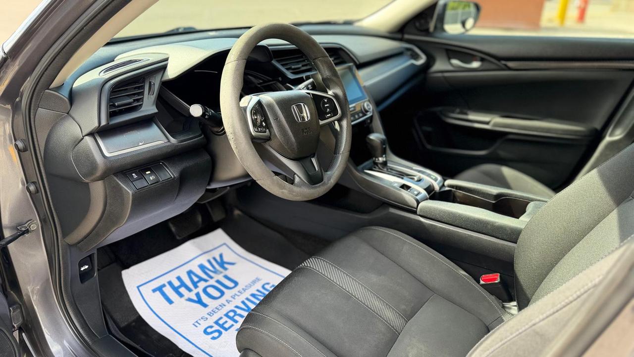 2017 Honda Civic 4dr Cvt Lx Photo
