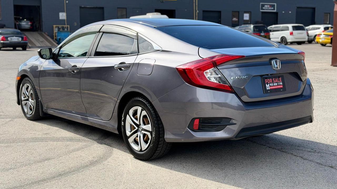 2017 Honda Civic 4dr Cvt Lx Photo