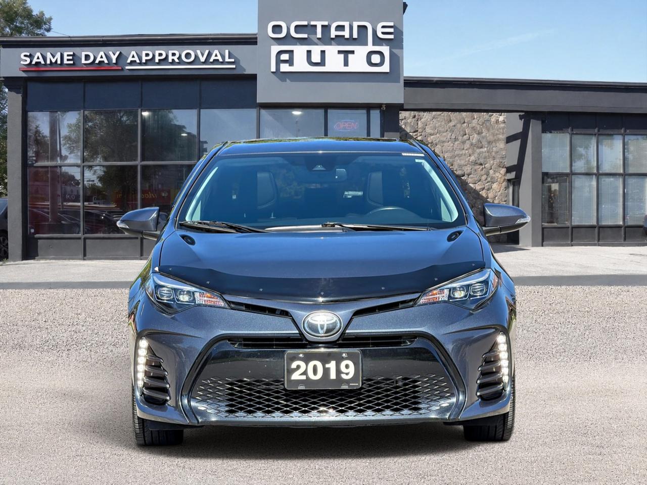 2019 Toyota Corolla XSE Photo5