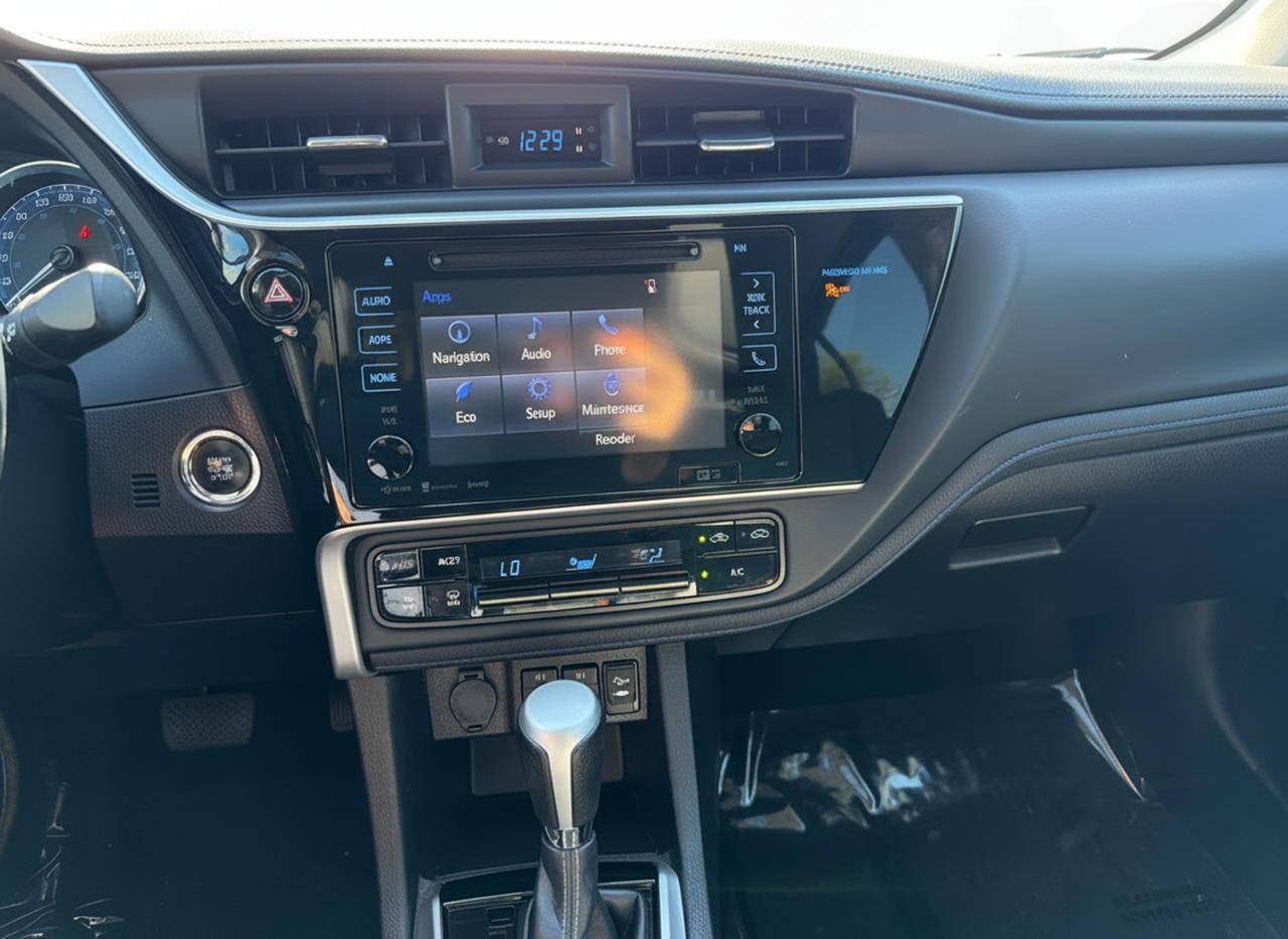 2019 Toyota Corolla XSE Photo