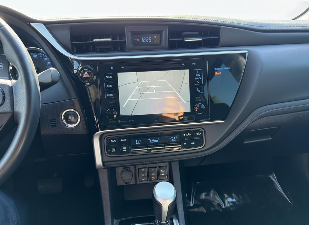 2019 Toyota Corolla XSE Photo