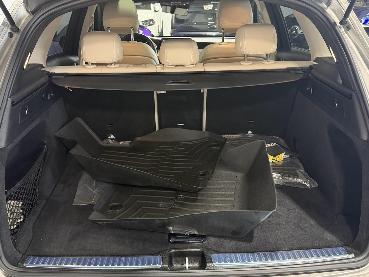 2020 Mercedes-Benz GLC-Class GLC 300 Photo