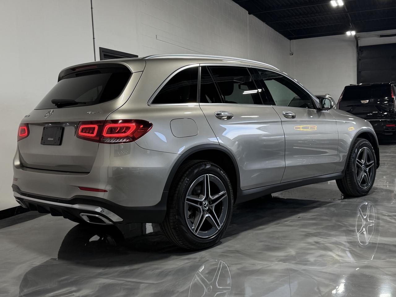 2020 Mercedes-Benz GLC-Class GLC 300 Photo