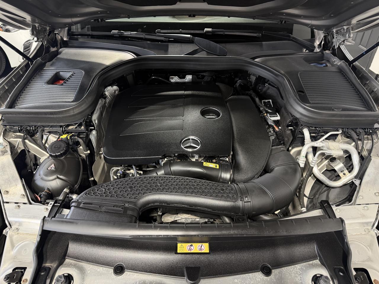 2020 Mercedes-Benz GLC-Class GLC 300 Photo