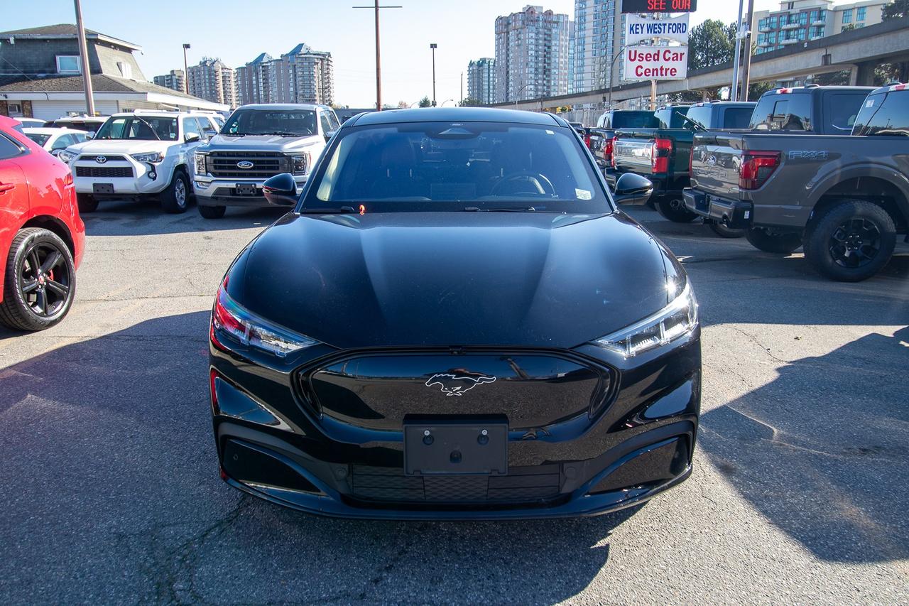 2023 Ford Mustang MA PREMIUM AWD Photo2