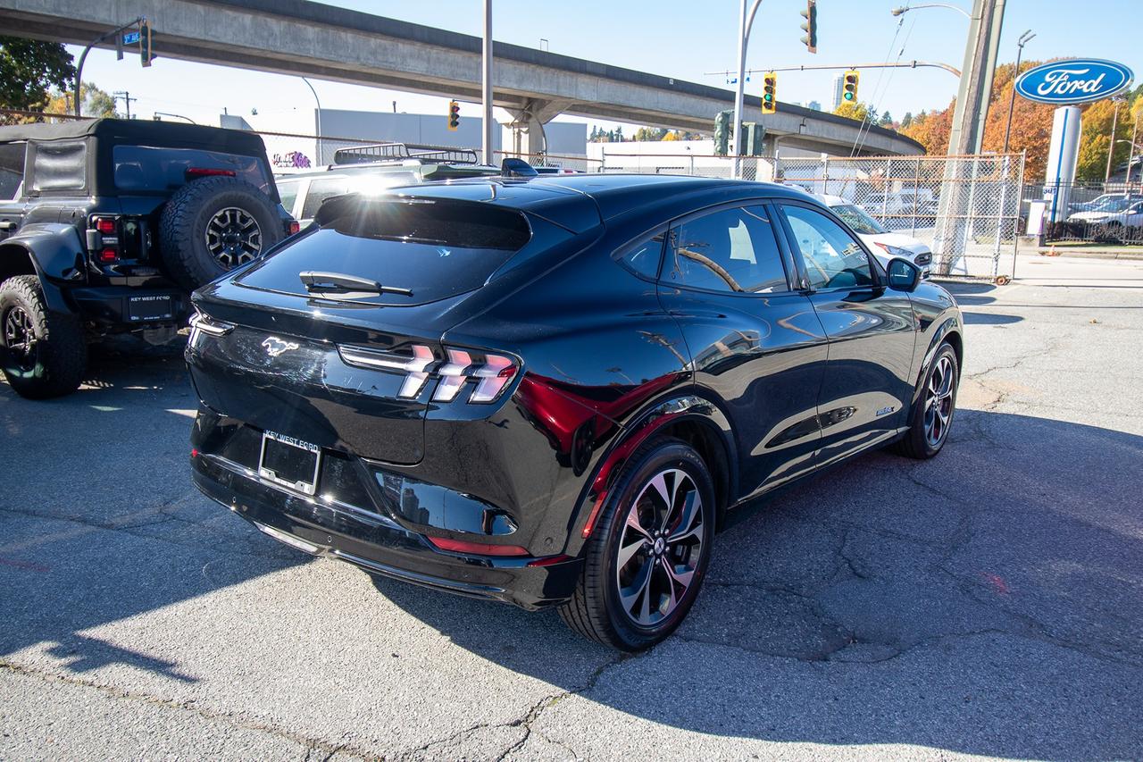 2023 Ford Mustang MA PREMIUM AWD Photo4