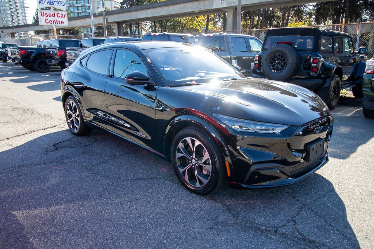 2023 Ford Mustang MA PREMIUM AWD Photo3