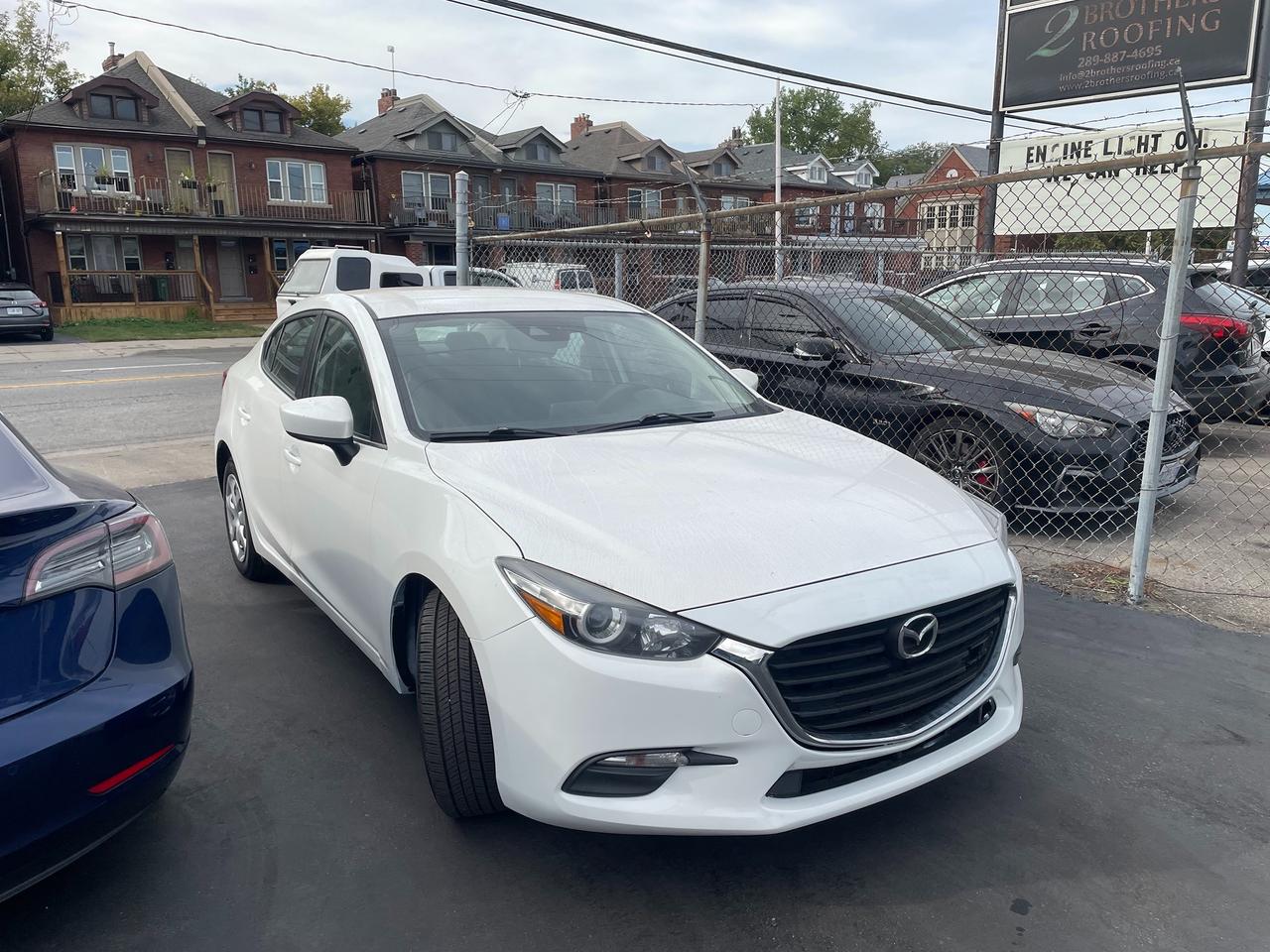 2018 Mazda MAZDA3 GX *SMART CITY BRAKE SUPPORT, BACKUP CAM, SAFETY* Photo2