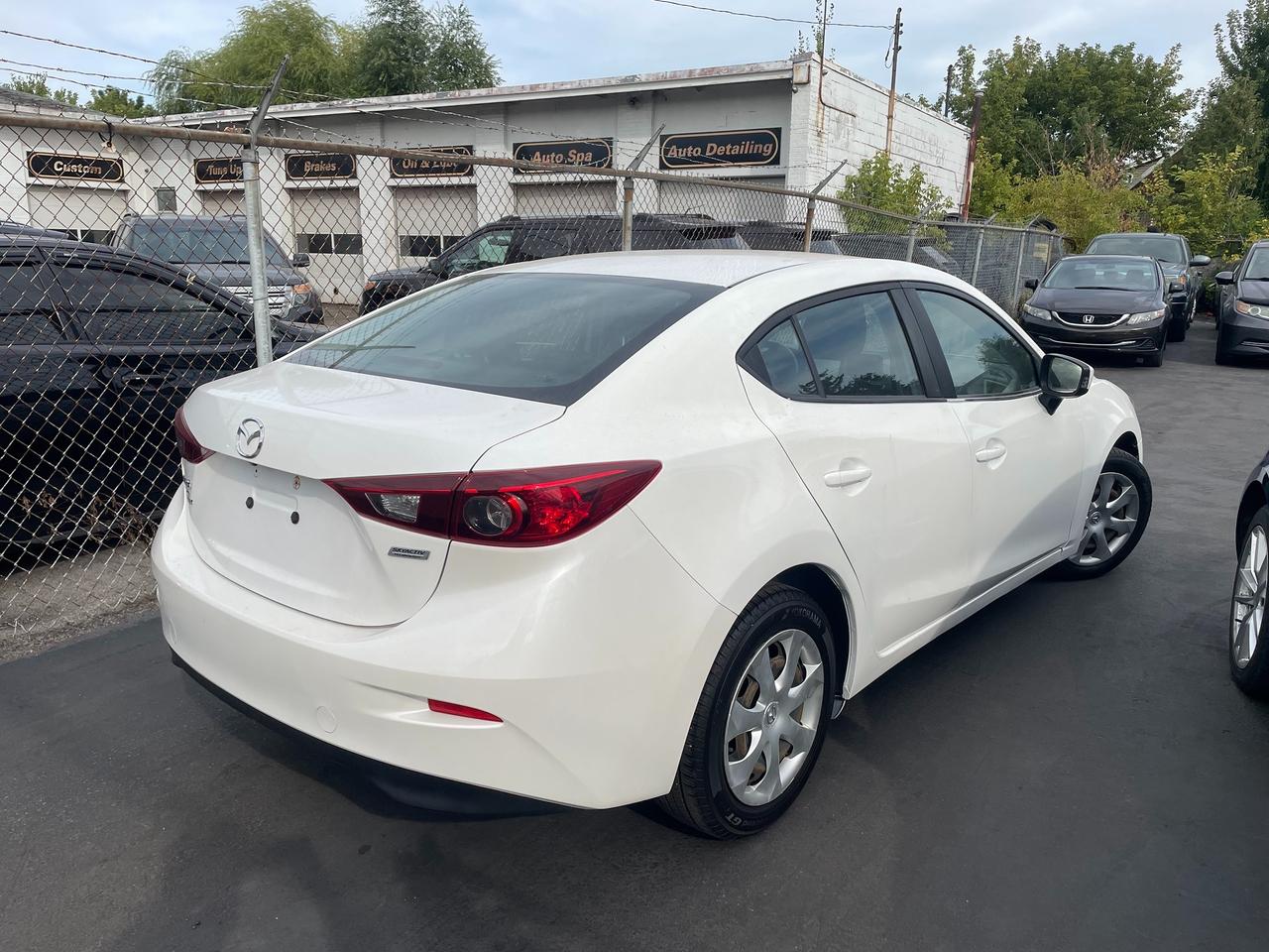 2018 Mazda MAZDA3 GX *SMART CITY BRAKE SUPPORT, BACKUP CAM, SAFETY* Photo3