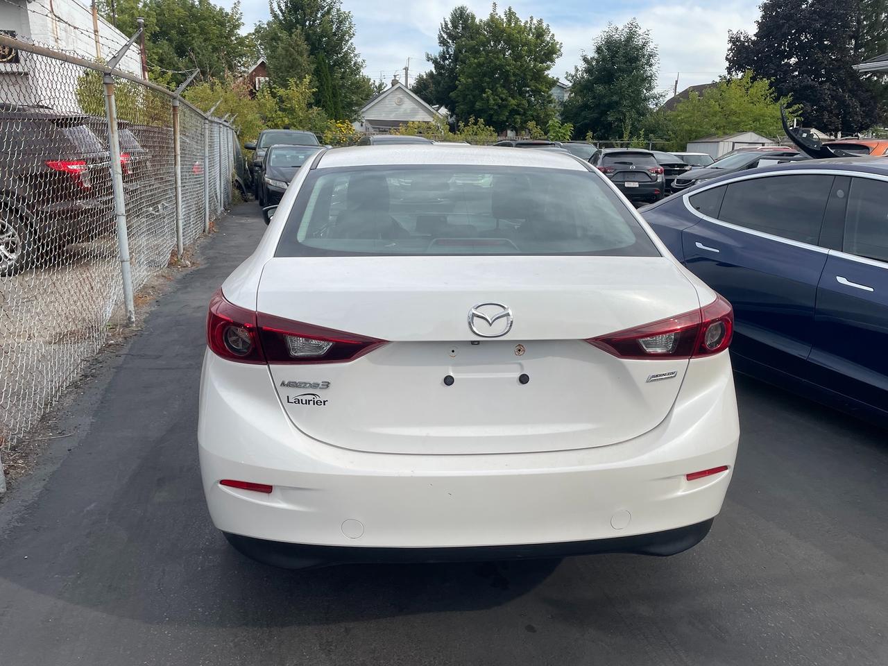 2018 Mazda MAZDA3 GX *SMART CITY BRAKE SUPPORT, BACKUP CAM, SAFETY* Photo4