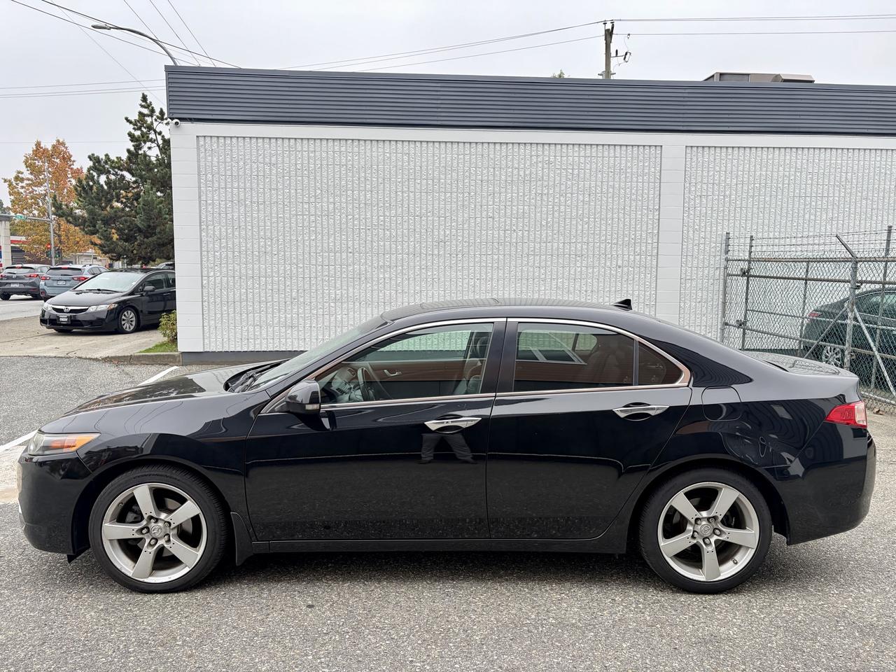 2011 Acura TSX 4dr Sdn I4 Auto w/Tech Pkg Photo9