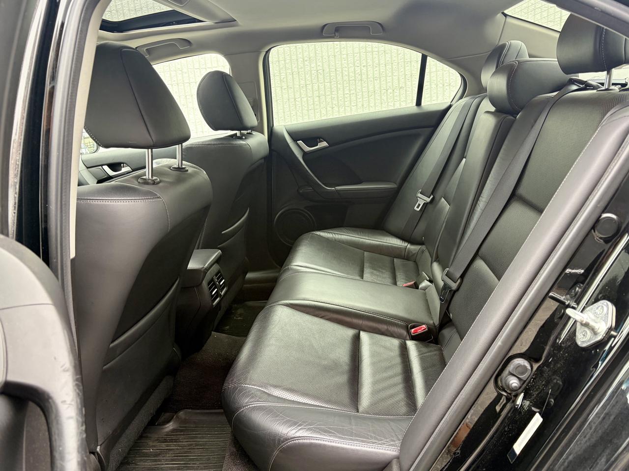 2011 Acura TSX 4dr Sdn I4 Auto w/Tech Pkg Photo16