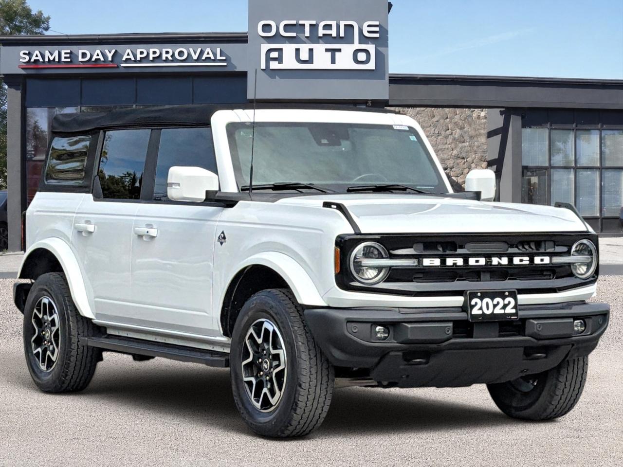 2022 Ford Bronco OUTER BANKS 4 DOOR 4X4 Photo