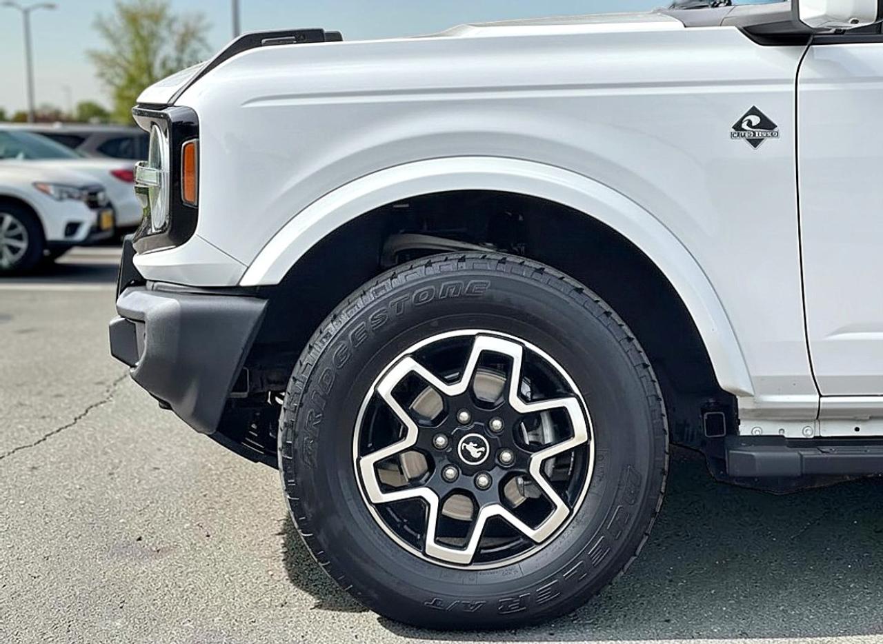 2022 Ford Bronco OUTER BANKS 4 DOOR 4X4 Photo