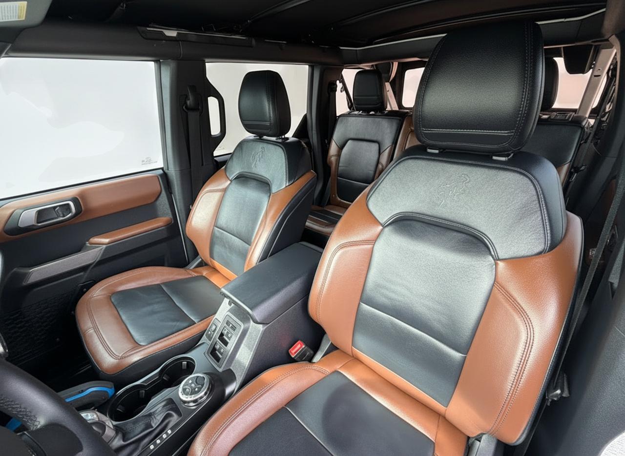 2022 Ford Bronco OUTER BANKS 4 DOOR 4X4 Photo