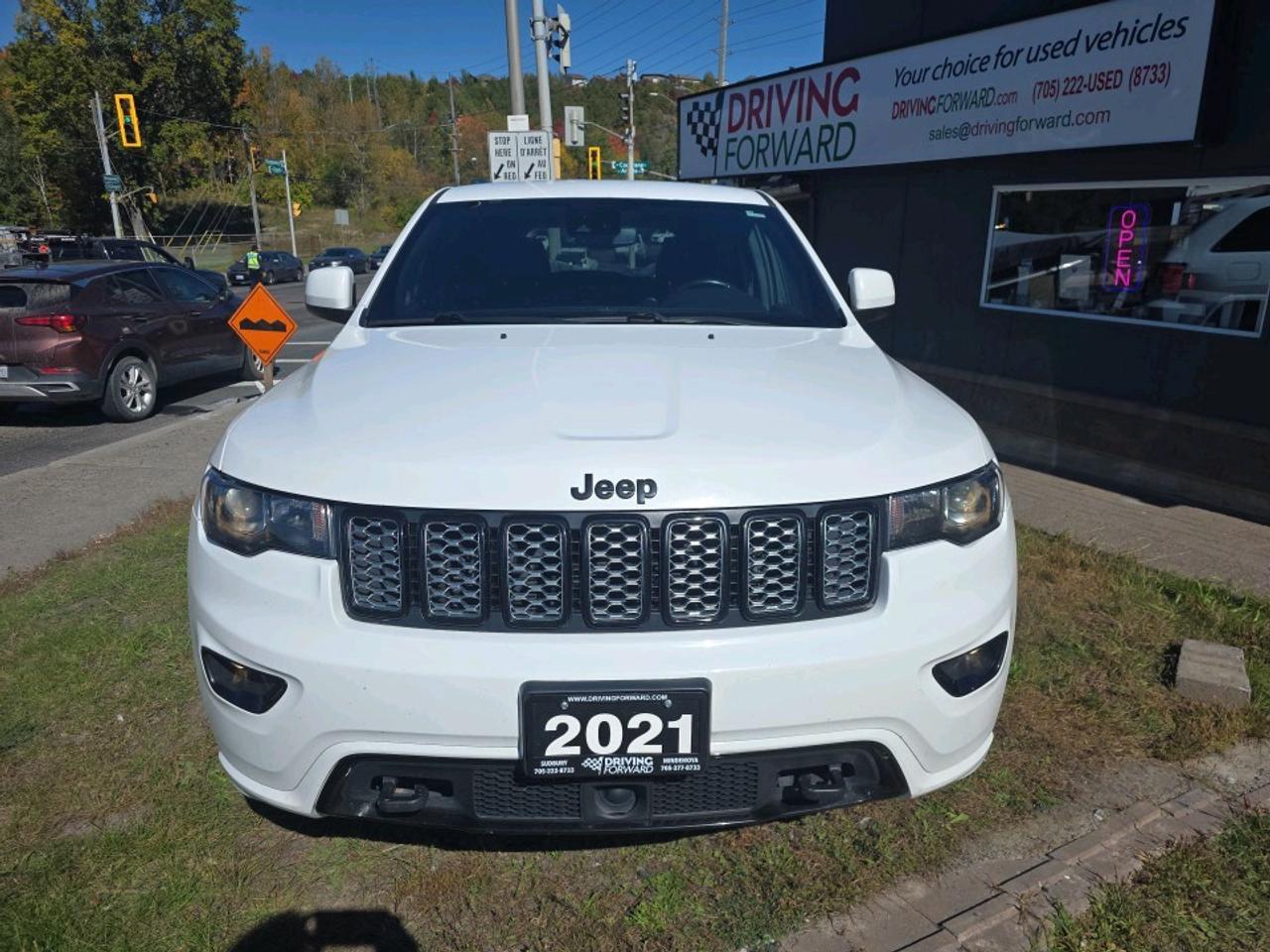 2021 Jeep Grand Cherokee Laredo GRAND CHEROKEE ALTITUDE Photo