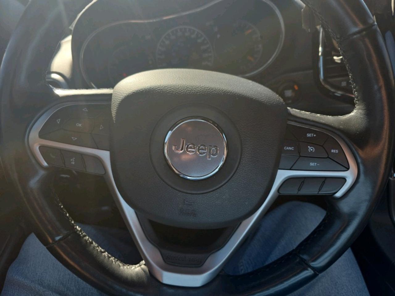 2021 Jeep Grand Cherokee Laredo GRAND CHEROKEE ALTITUDE Photo