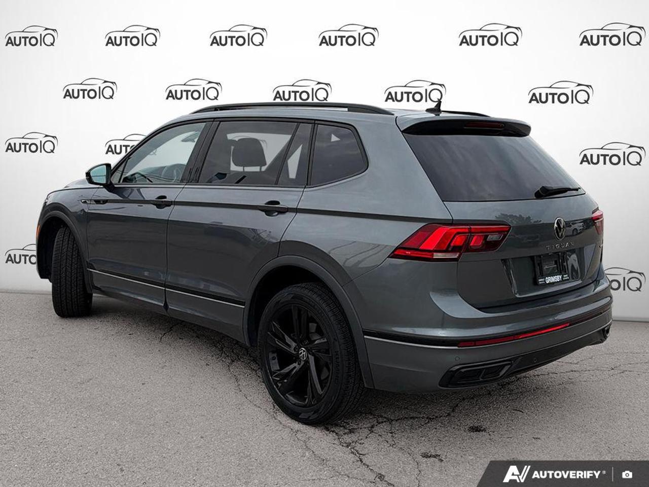 2023 Volkswagen Tiguan Comfortline R-Line Black PANORAMIC SUNROOF | HEATED SEATS | POWER LIFTGATE Photo