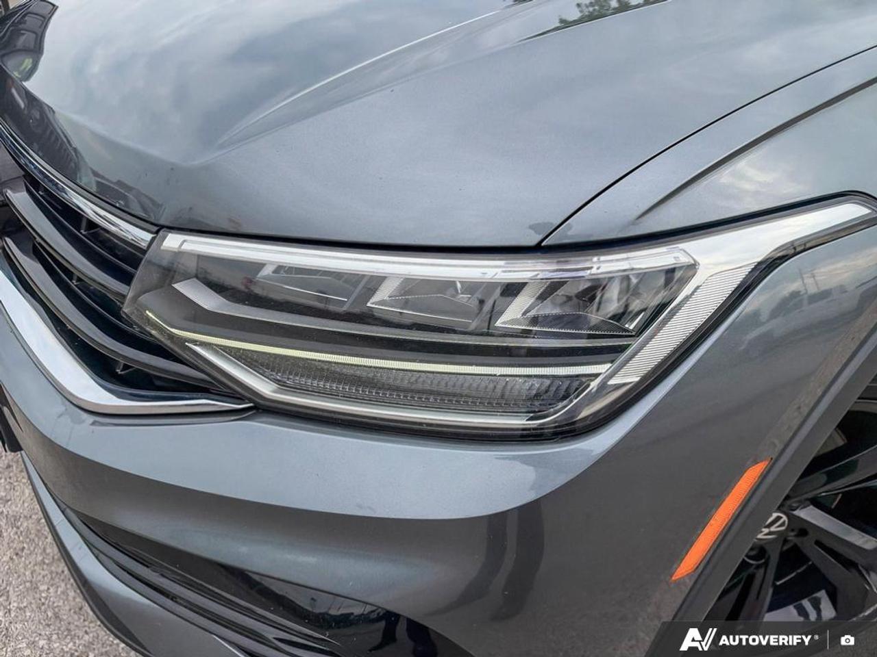 2023 Volkswagen Tiguan Comfortline R-Line Black PANORAMIC SUNROOF | HEATED SEATS | POWER LIFTGATE Photo
