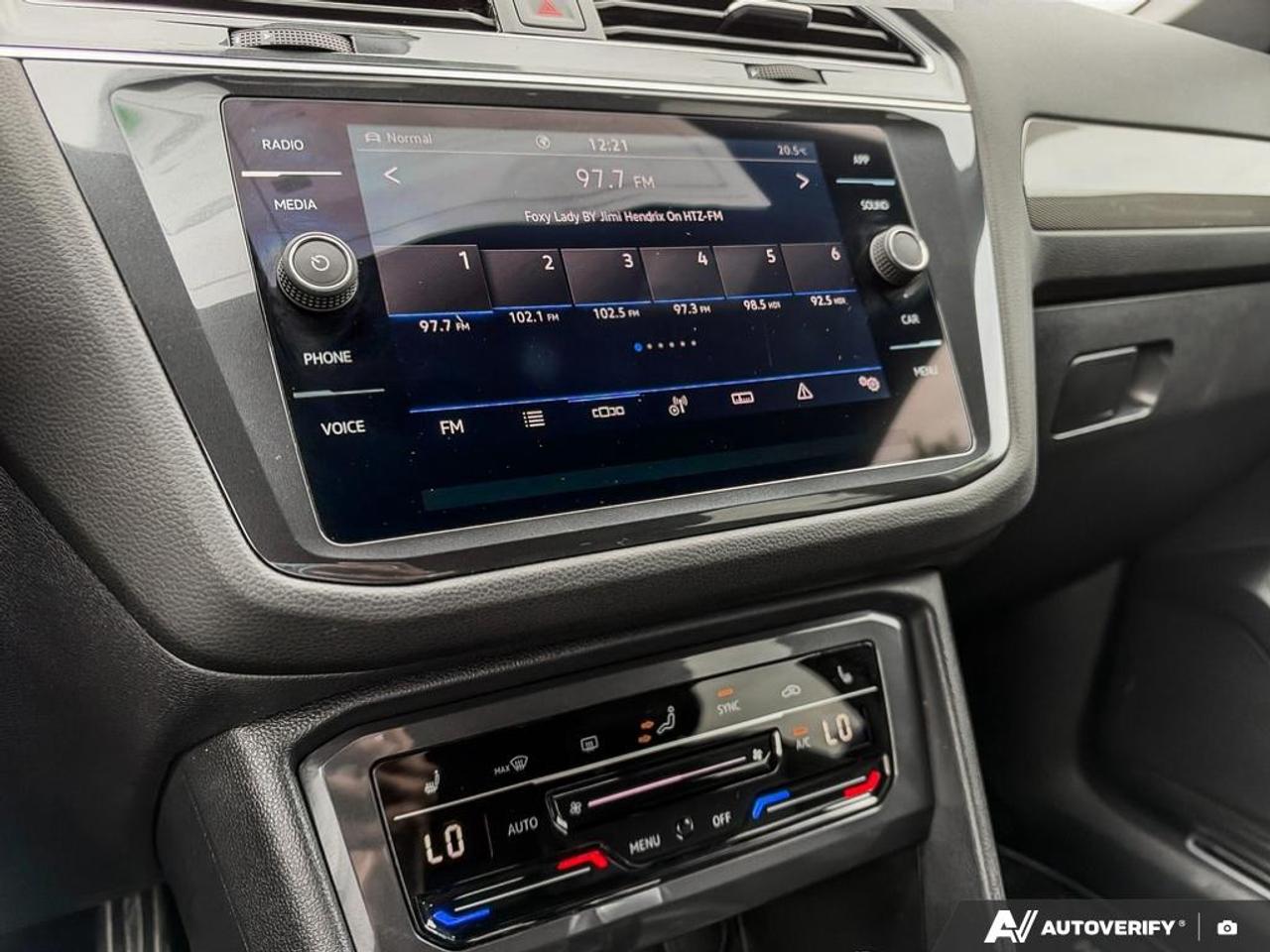 2023 Volkswagen Tiguan Comfortline R-Line Black PANORAMIC SUNROOF | HEATED SEATS | POWER LIFTGATE Photo