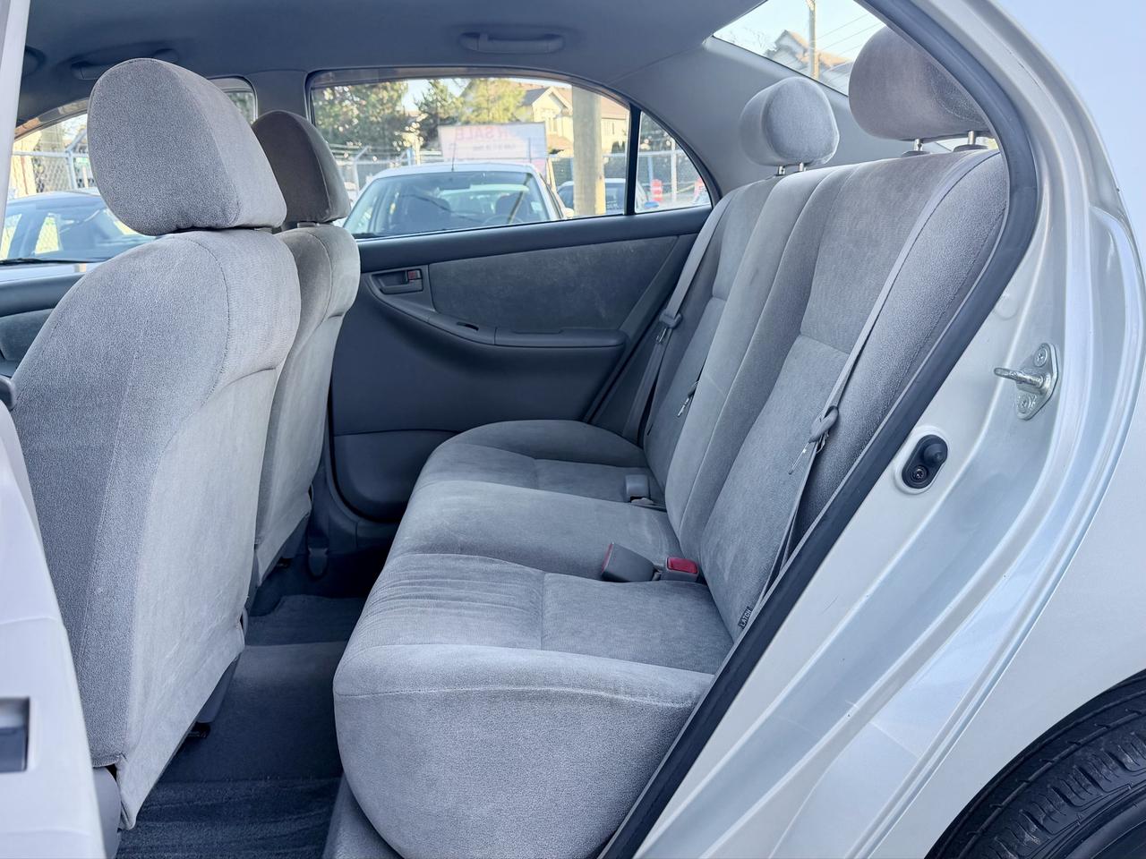 2004 Toyota Corolla FINANCING AVAILABLE Photo15