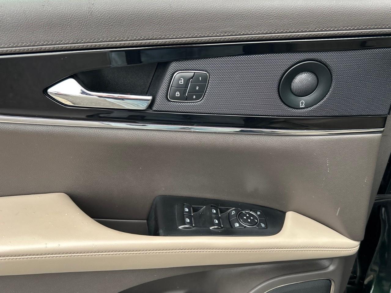 2021 Lincoln Nautilus Reserve AWD Photo