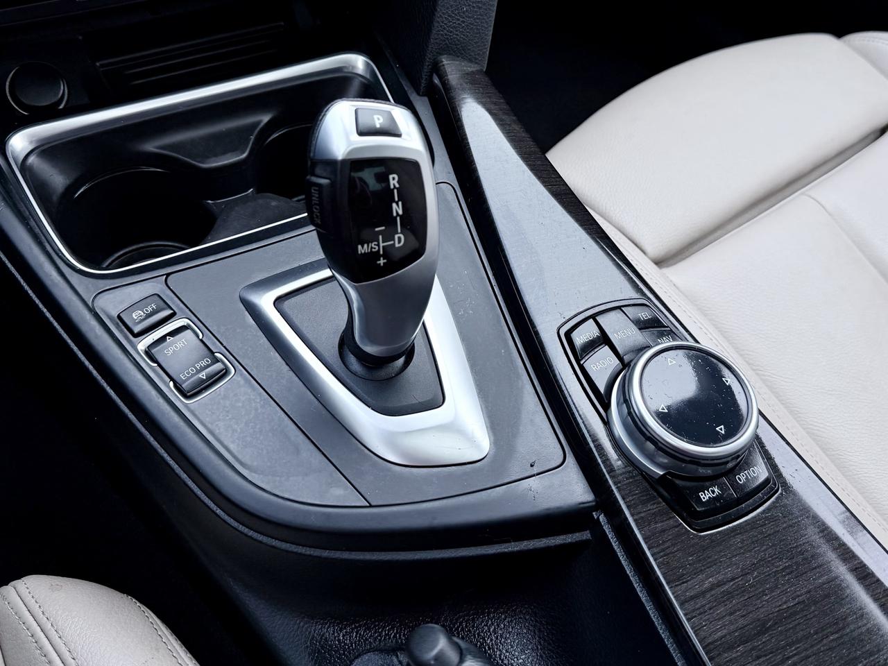 2015 BMW 3 Series FINANCING AVAILABLE Photo13
