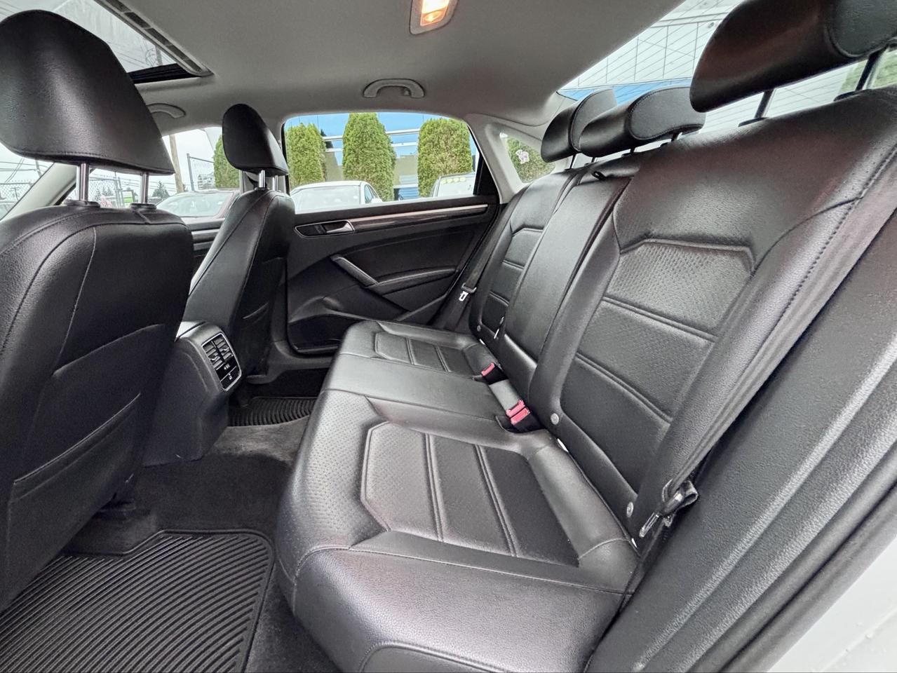 2016 Volkswagen Passat FINANCING AVAILABLE Photo15