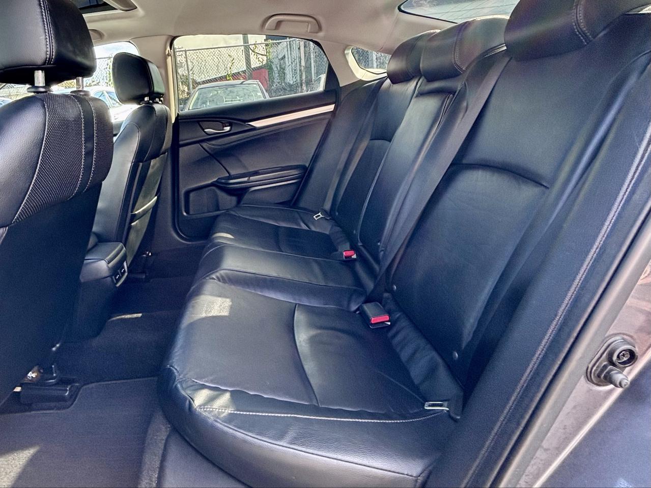 2016 Honda Civic FINANCING AVAILABLE Photo15