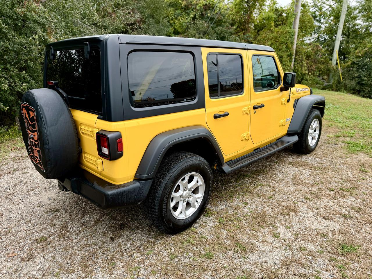 2021 Jeep Wrangler Unlimited Islander 4x4 | Loaded w/ Soft-top + more Photo