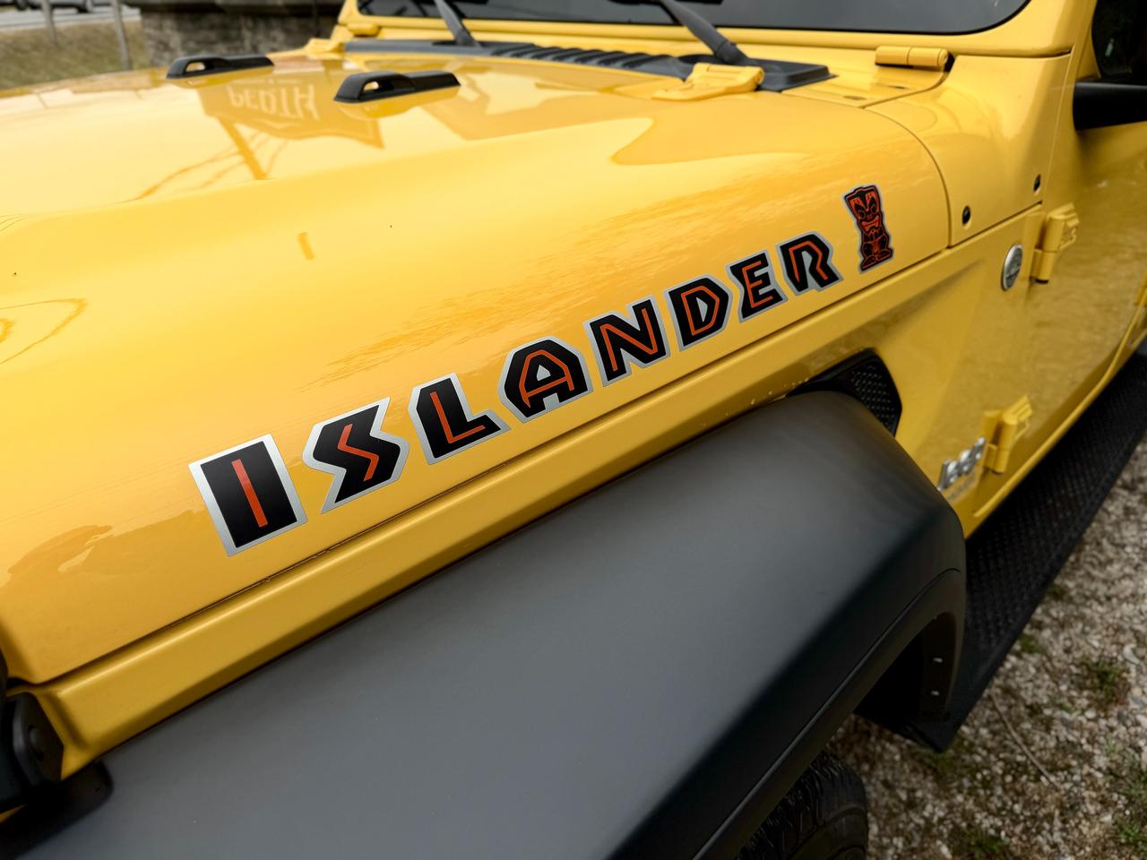 2021 Jeep Wrangler Unlimited Islander 4x4 | Loaded w/ Soft-top + more Photo