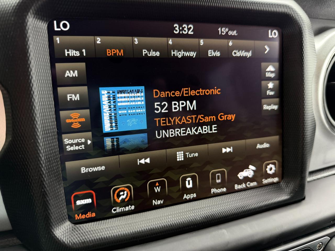 2021 Jeep Wrangler Unlimited Islander 4x4 | Loaded w/ Soft-top + more Photo