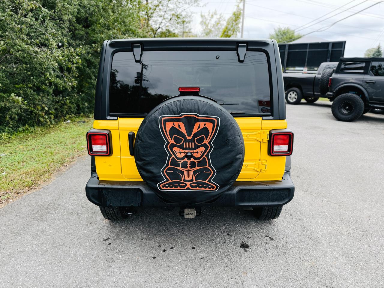 2021 Jeep Wrangler Unlimited Islander 4x4 | Loaded w/ Soft-top + more Photo