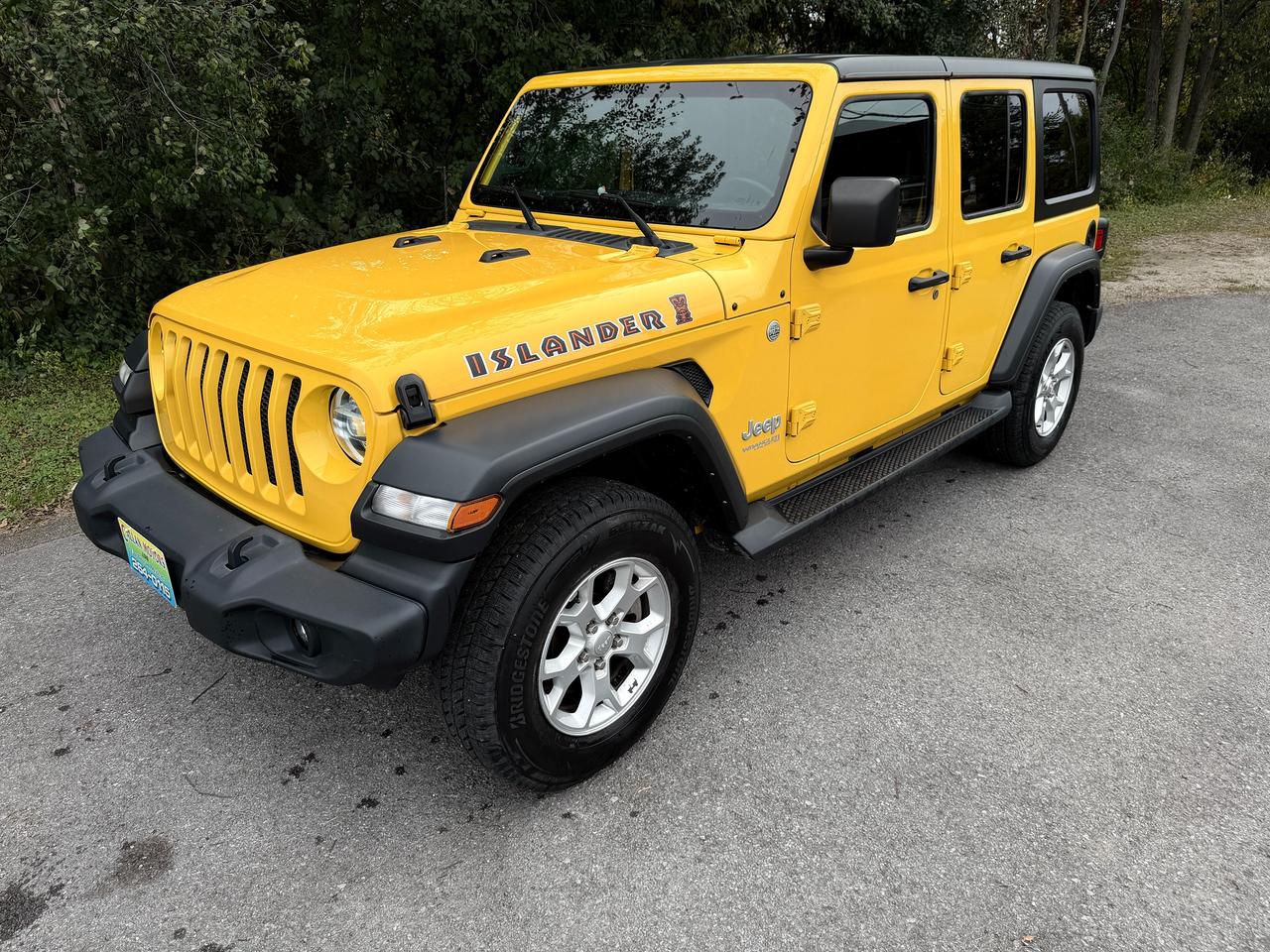 2021 Jeep Wrangler Unlimited Islander 4x4 | Loaded w/ Soft-top + more Photo
