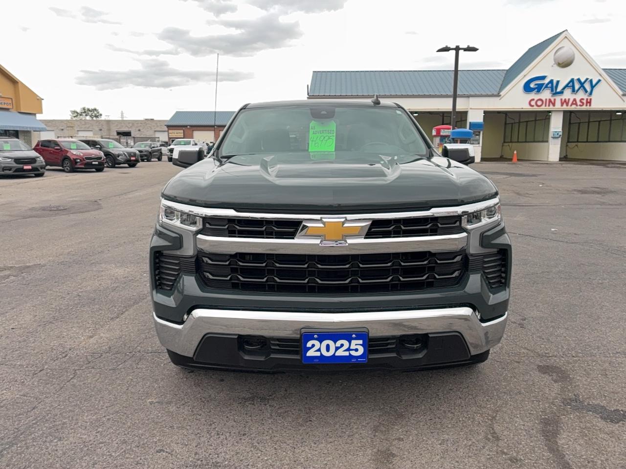 2025 Chevrolet Silverado 1500 LT 4WD CrewCab 5.3L 8cyl Gas 5'9"Box Photo5