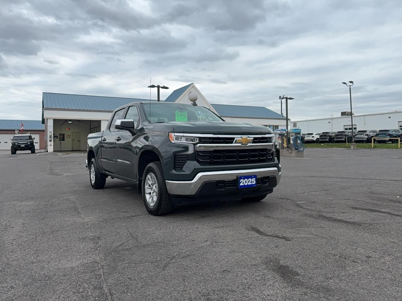 2025 Chevrolet Silverado 1500 LT 4WD CrewCab 5.3L 8cyl Gas 5'9"Box Photo