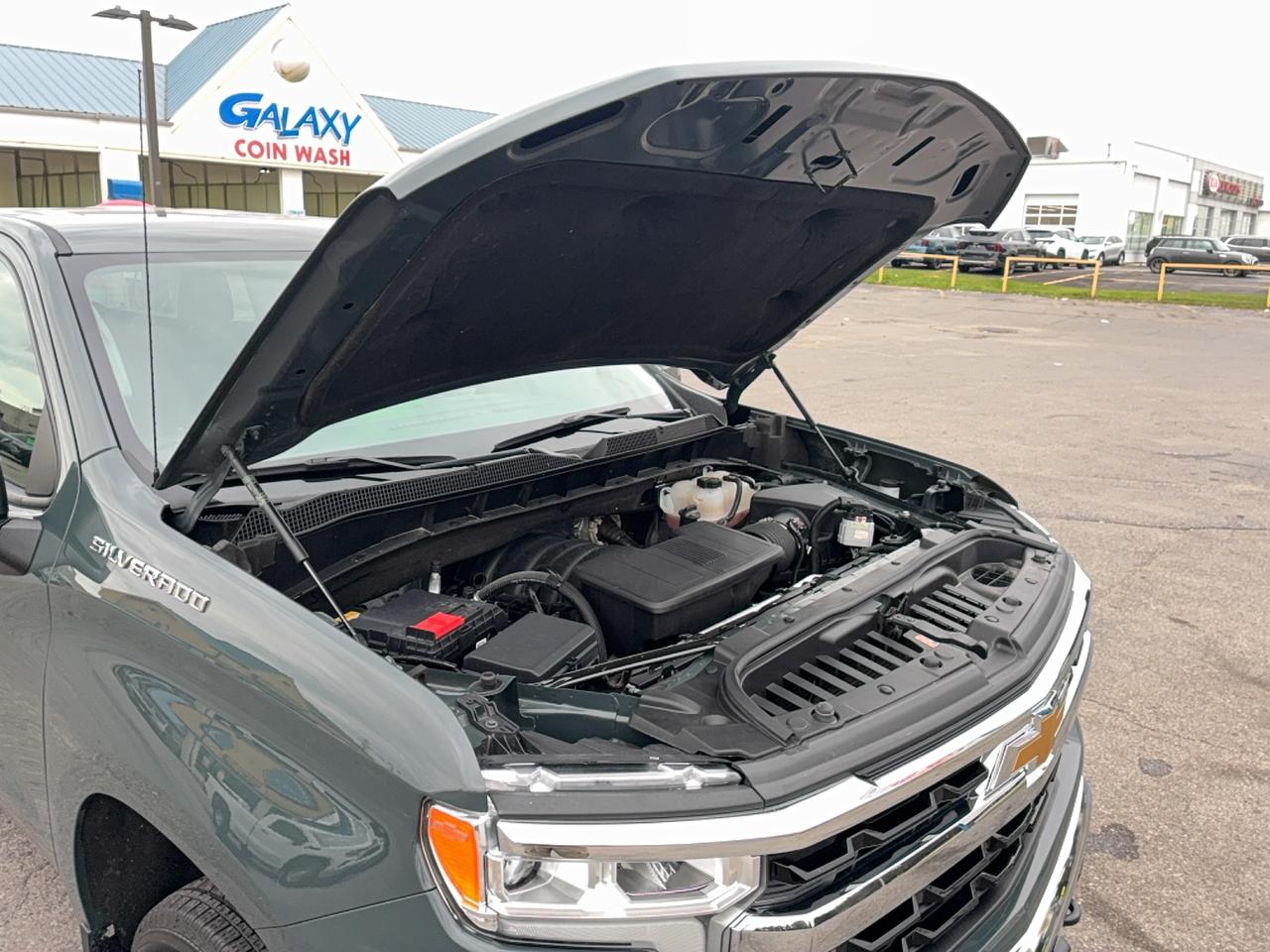 2025 Chevrolet Silverado 1500 LT 4WD CrewCab 5.3L 8cyl Gas 5'9"Box Photo